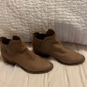 Dolce Vita tan leather booty